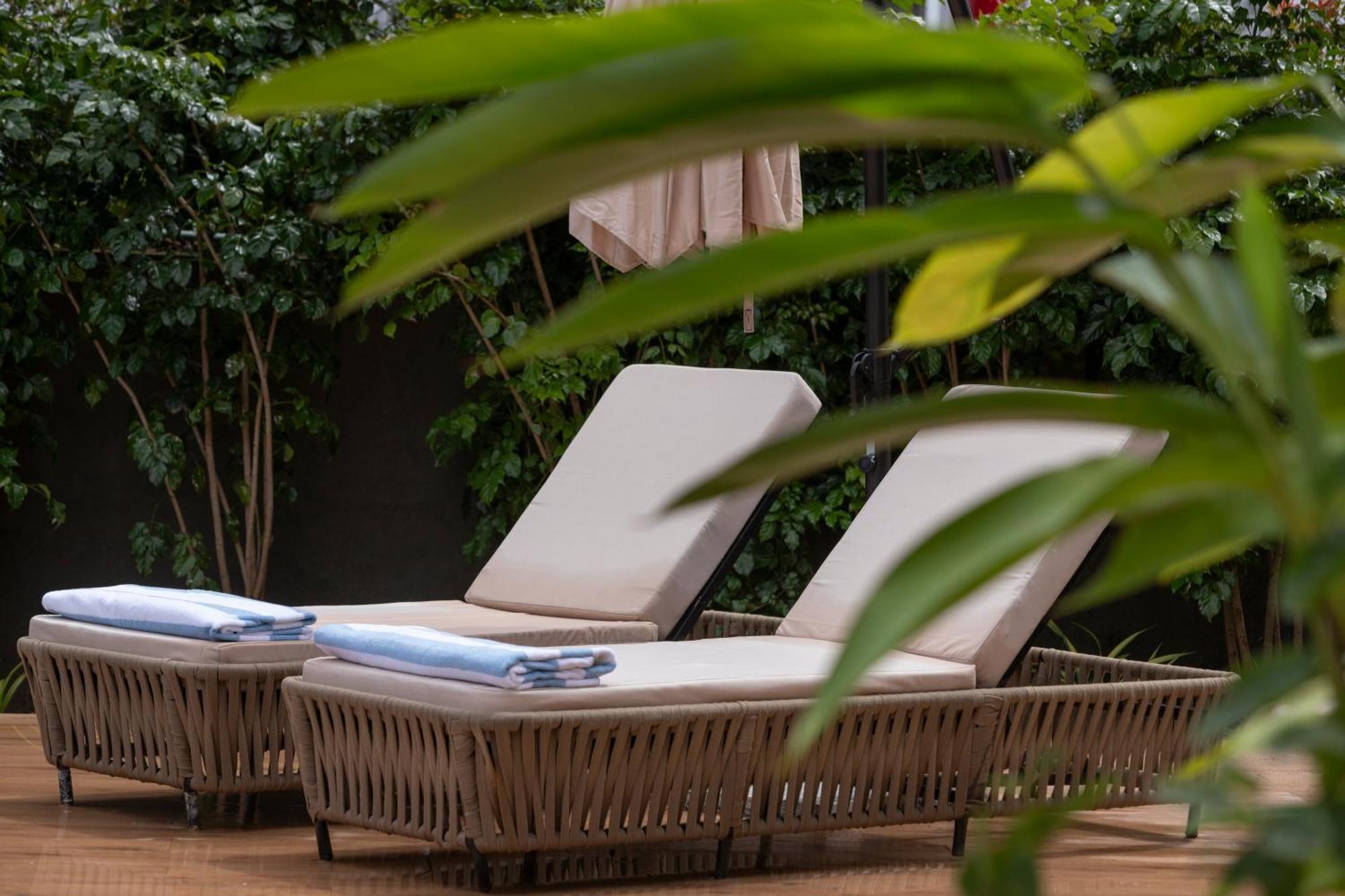 Stone Wood Hotel Amboli Amboli  ภายนอก รูปภาพ