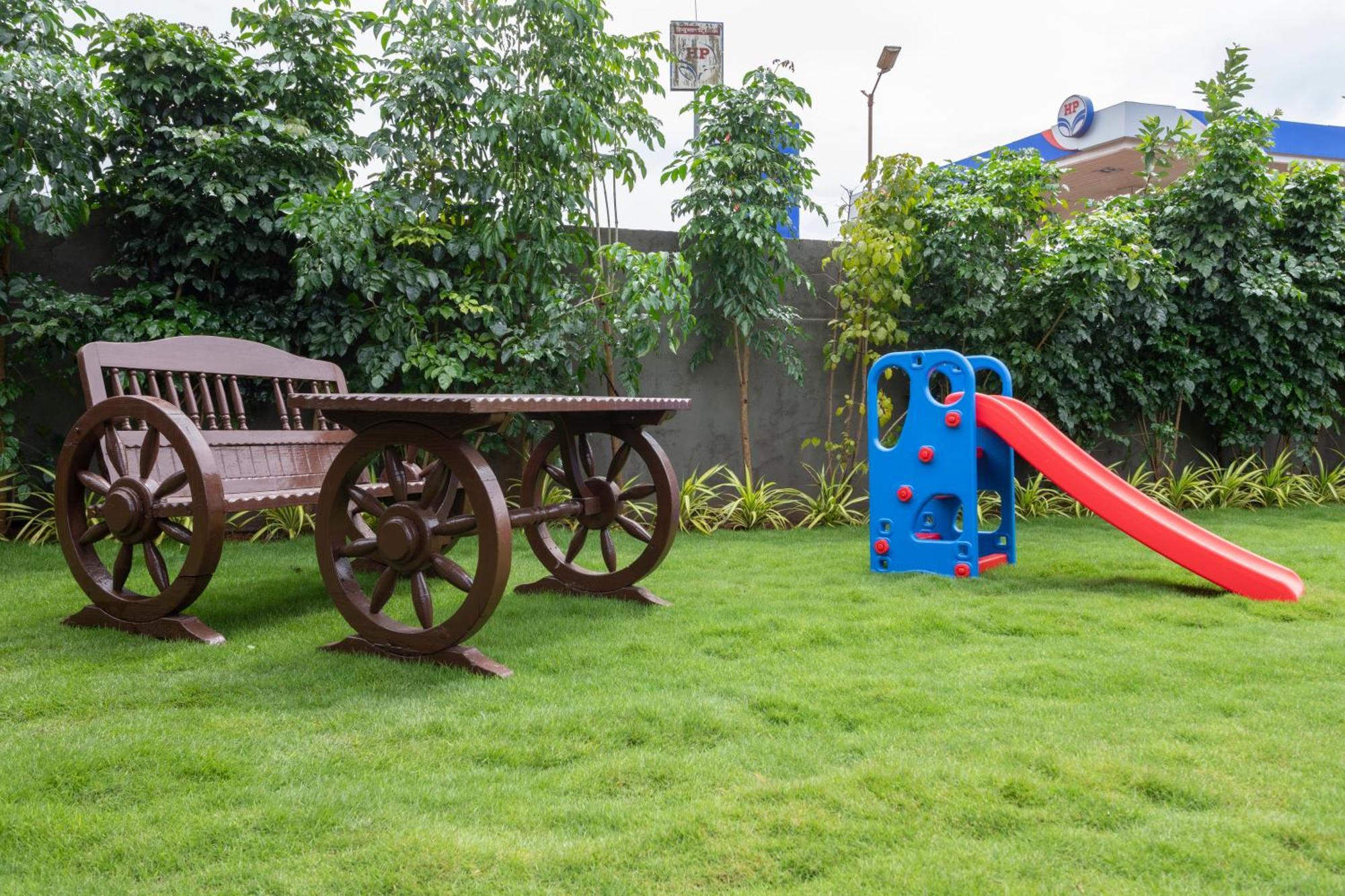Stone Wood Hotel Amboli Amboli  ภายนอก รูปภาพ
