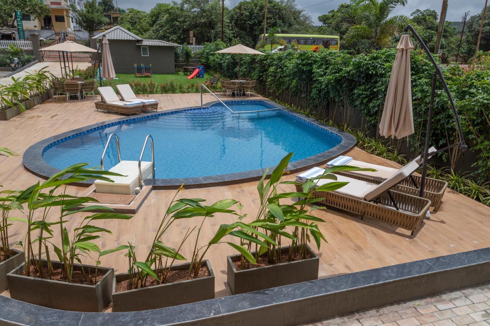 Stone Wood Hotel Amboli Amboli  ภายนอก รูปภาพ