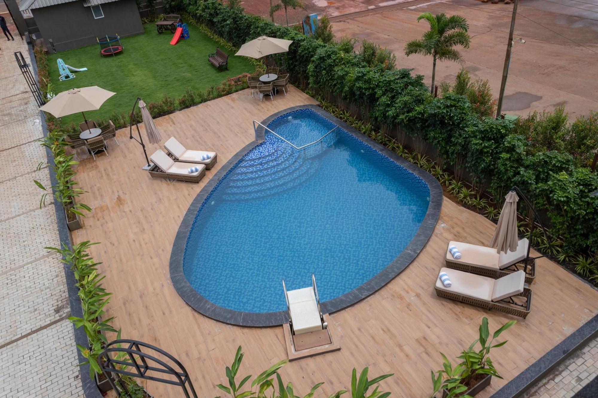 Stone Wood Hotel Amboli Amboli  ภายนอก รูปภาพ