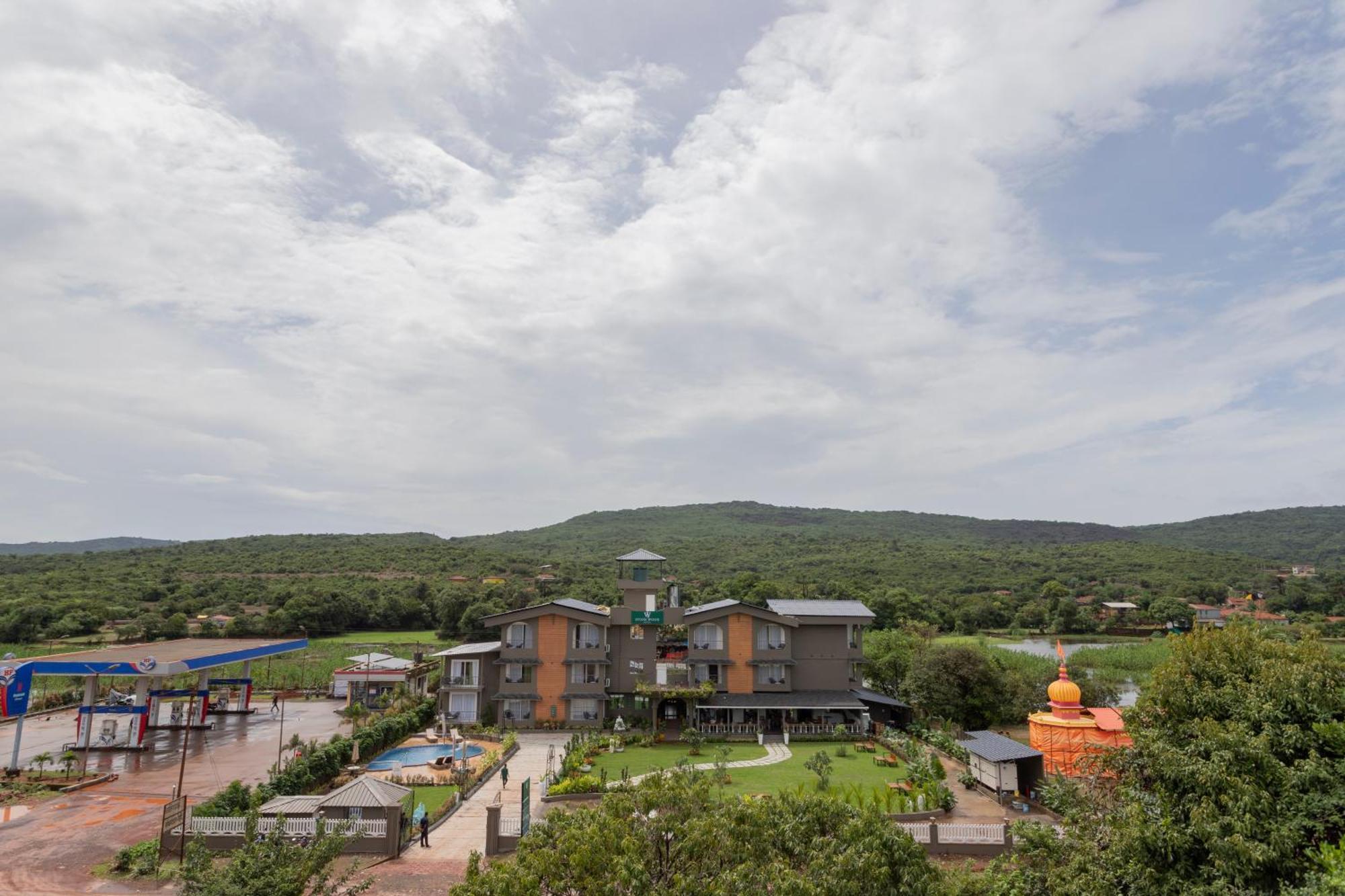 Stone Wood Hotel Amboli Amboli  ภายนอก รูปภาพ