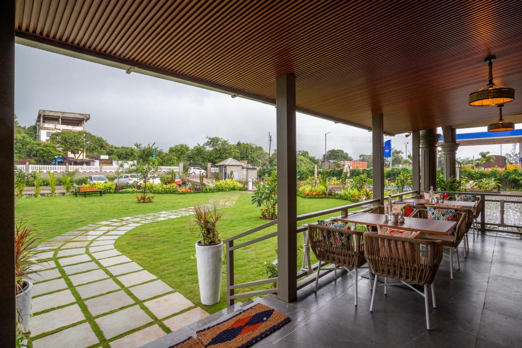 Stone Wood Hotel Amboli Amboli  ภายนอก รูปภาพ